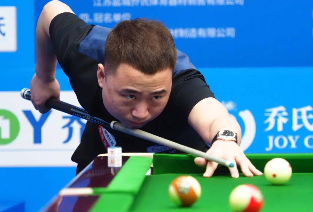 迪马济奥：富拉尼代表米兰和帕拉蒂奇进行了长时间交流.