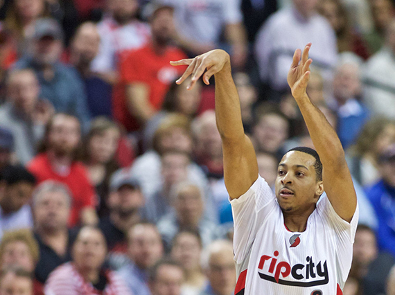 苏群：东契奇苦练减重是为续约拿出姿态 欧洲杯可检验特训成果